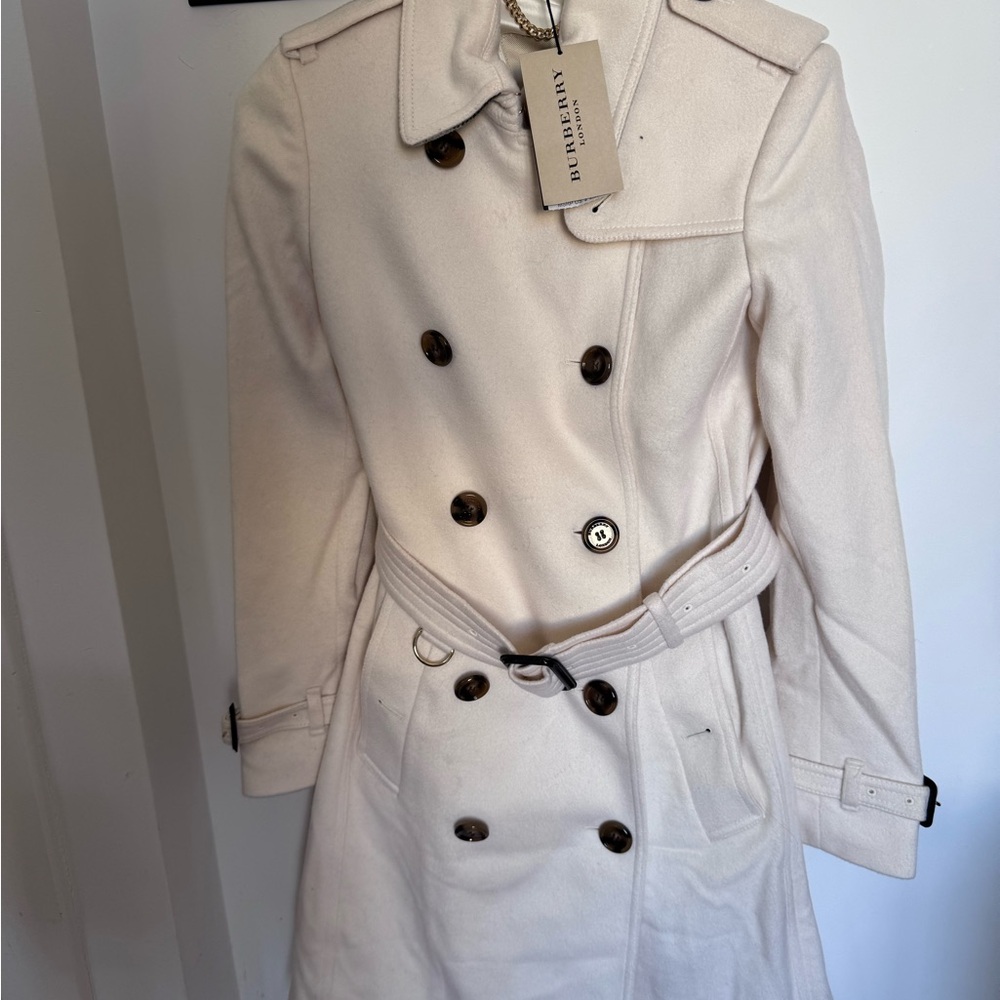 Burberry Women's Classic Beige wool Trench Coat